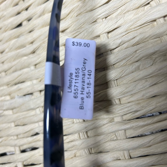 Privé Revaux Blue Havana Women's Sunglasses - Picture 4 of 5